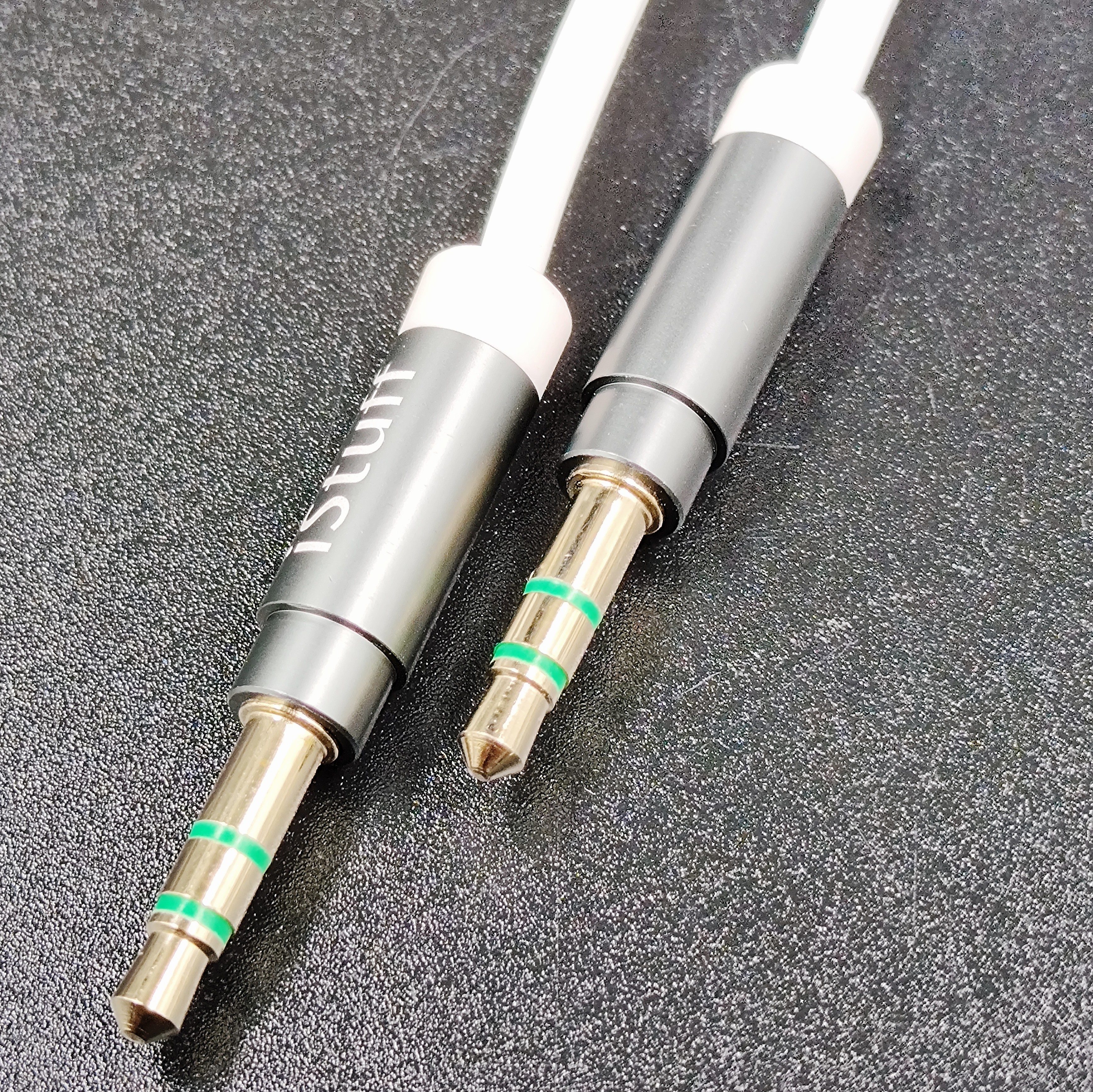 Cable auxiliar plug 3.5mm tipo espiral blanco